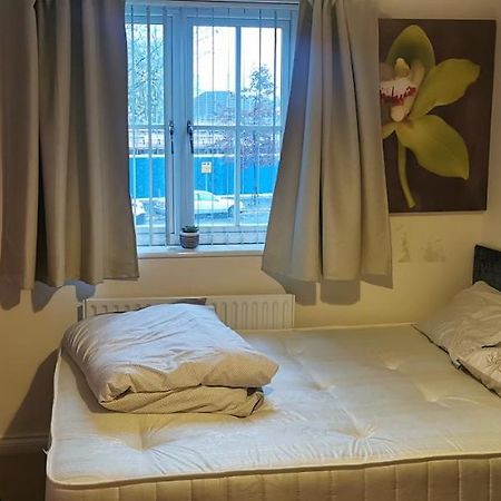 Lovely Spacious Big Room With Private Bathroom Watford  Exteriér fotografie