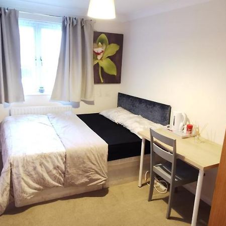 Lovely Spacious Big Room With Private Bathroom Watford  Exteriér fotografie